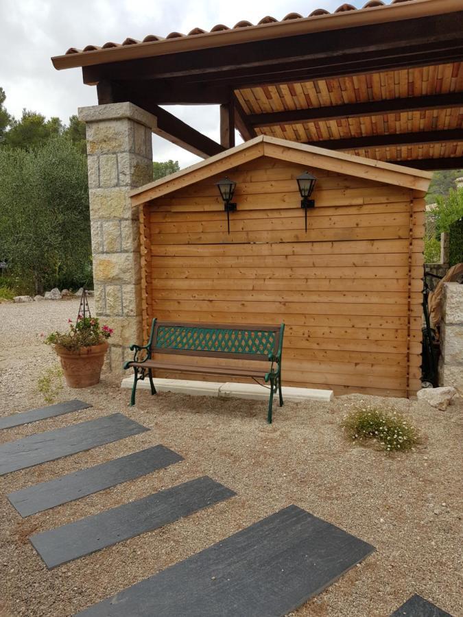 Bed and Breakfast Mas D'Azur Roquefort-les-Pins Esterno foto